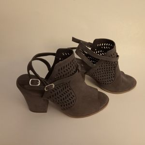 American Eagle Outfitters Grey Heel Sandals